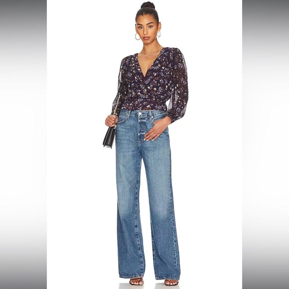 Front Ruched V Neck Top in Navy 1. STATE, M NWOT